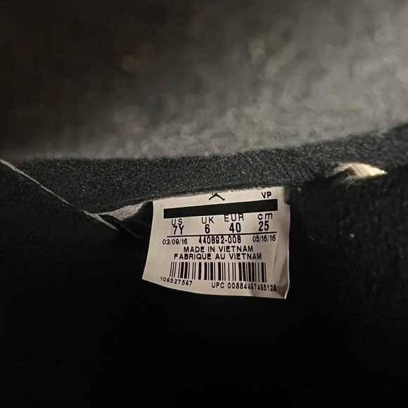 Nike Air Jordan 5 Retro GS 'Wolf Grey' 2016 Size 7Y - Picture 8 of 8